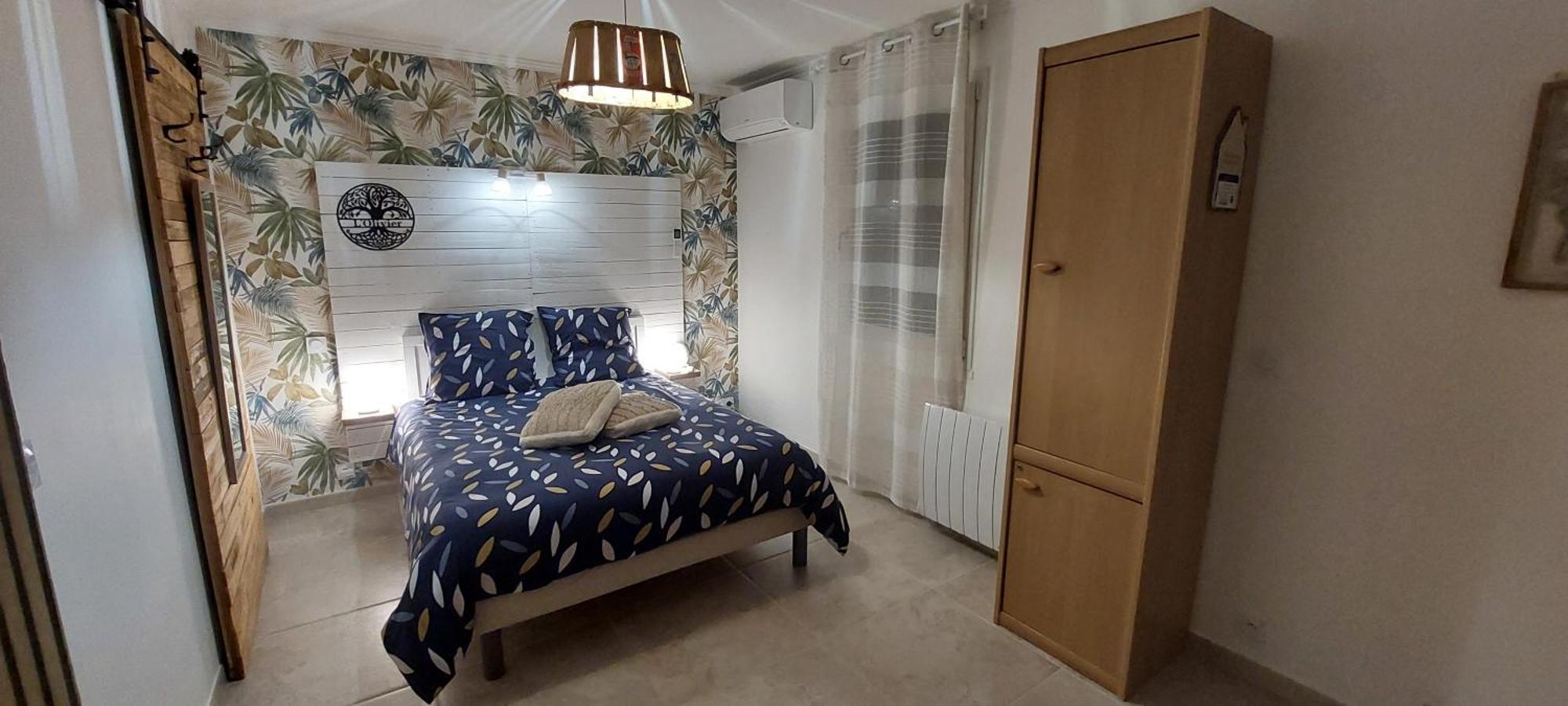 Gite De L'Olivier, Classe, Climatise, Jardin Avec Parking Gratuit Devant Le Logement Et A 5 Minutes Du Centre-Ville A Pied LʼIsle-sur-la-Sorgue Екстериор снимка